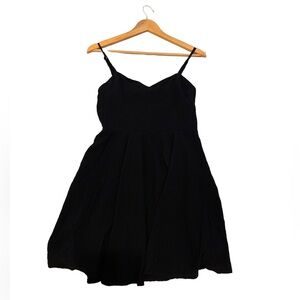 Aritzia Talula Black Flowy Mini Dress – Size 6